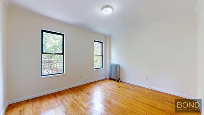 Building Photo - 620 W 171st St