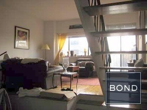 Foto principal - 320 E 65th St