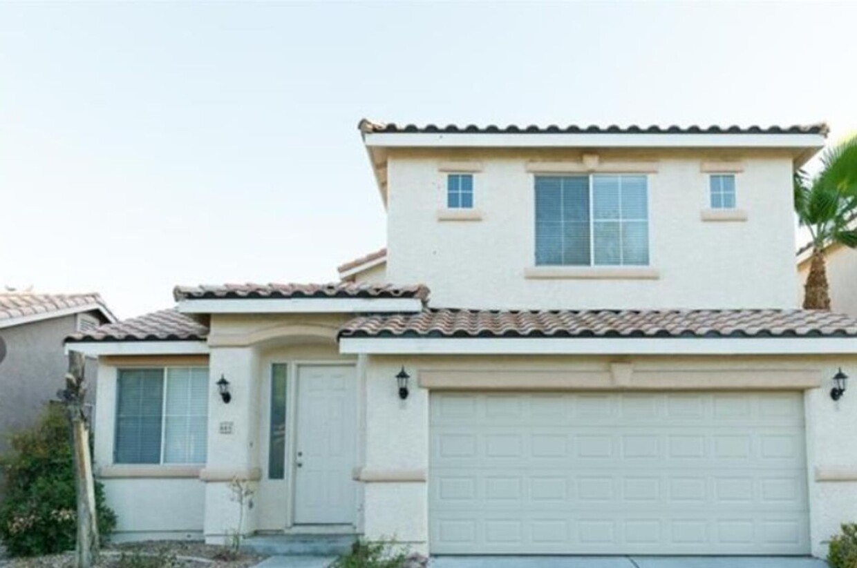 Primary Photo - AWESOME OPEN FLOORPLAN IN A GATED COMMUNIT...