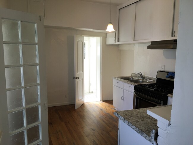 Renovated Kitchen and appliances - 937 North Benton Way