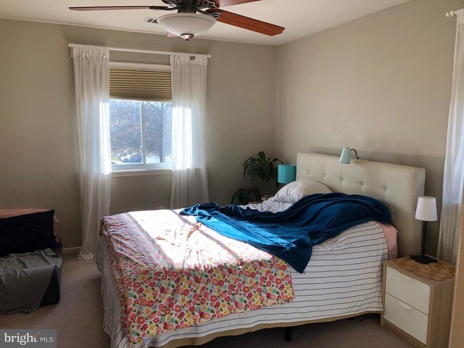 Foto del edificio - 114 Hickory Ct
