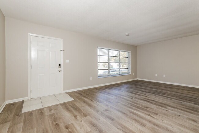 Foto del edificio - 1212 Hunt Ave