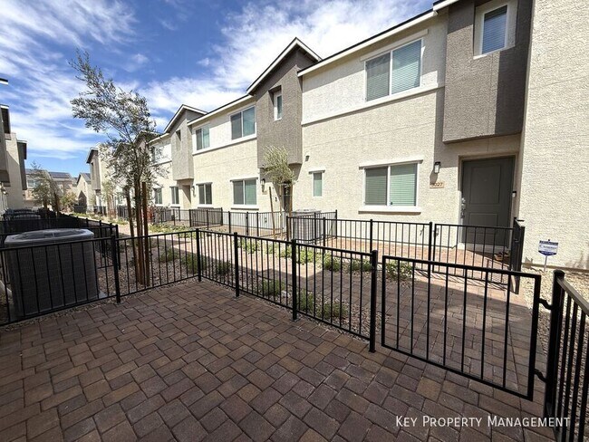 Foto del edificio - 3026 Green Finch St