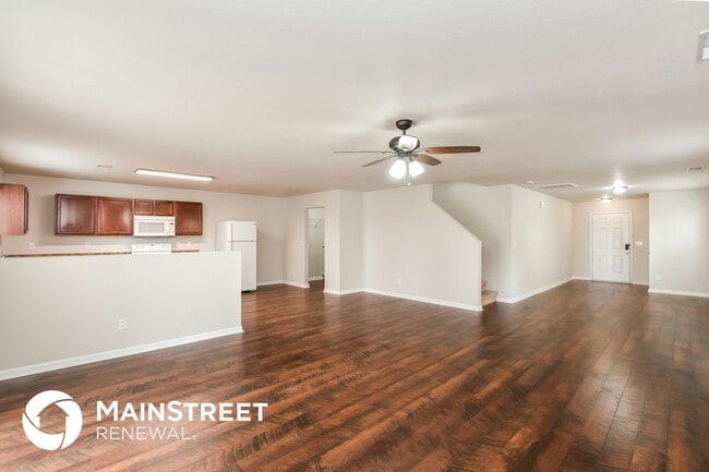 Building Photo - 255 Bermuda Lakes Dr