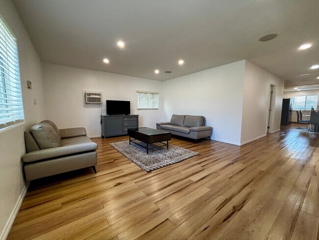 Building Photo - 16875 Orangecrest Ct