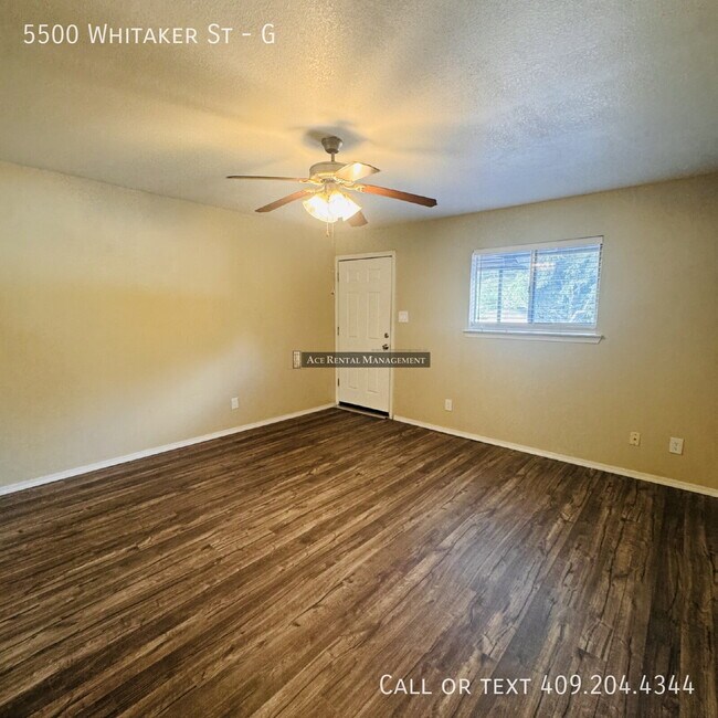 Foto del edificio - 5500 Whitaker Ave