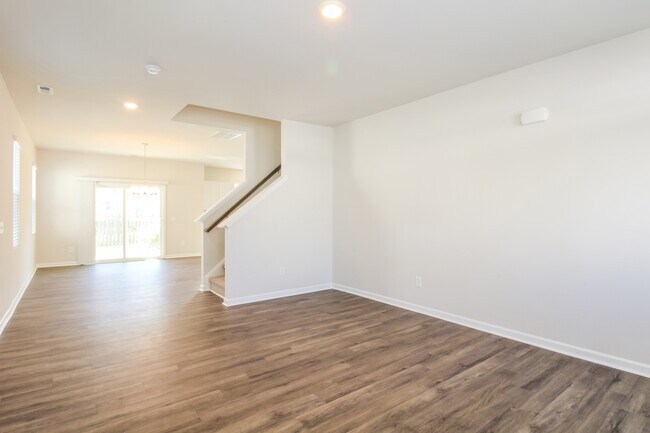 Building Photo - 1532 Corbett St