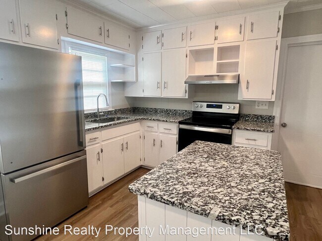 Foto del edificio - 3 br, 1 bath House - 1027 WOODY DR