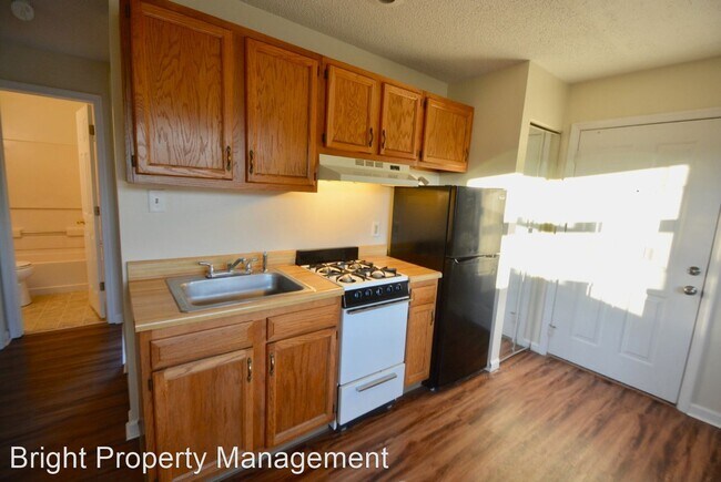 Foto del edificio - 1 br, 1 bath House - 40 1/2 Verdi Circle