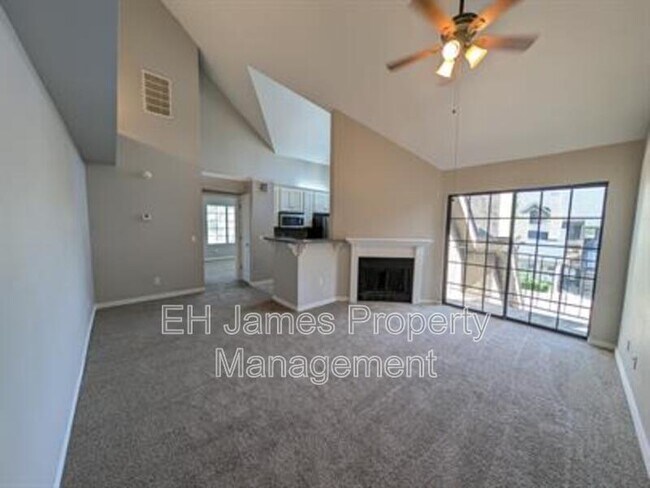 Building Photo - 6632 S Peoria Ave