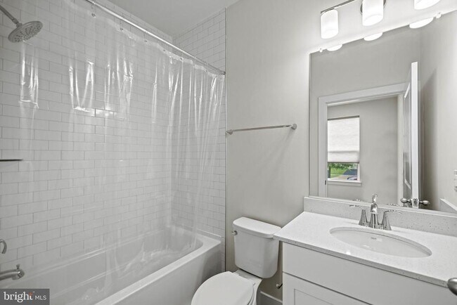 Foto del edificio - 1548 Meadowlark Glen Rd