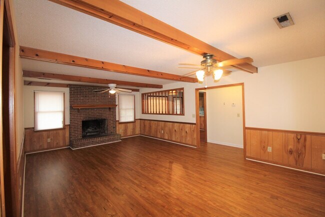 Foto del edificio - 60 Crowndale Ct