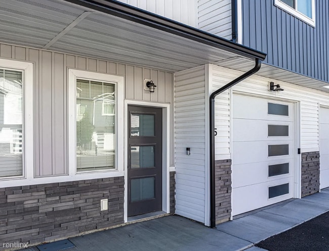 Building Photo - 3 br, 2.5 bath Townhome - 179 Park Lawn Drive