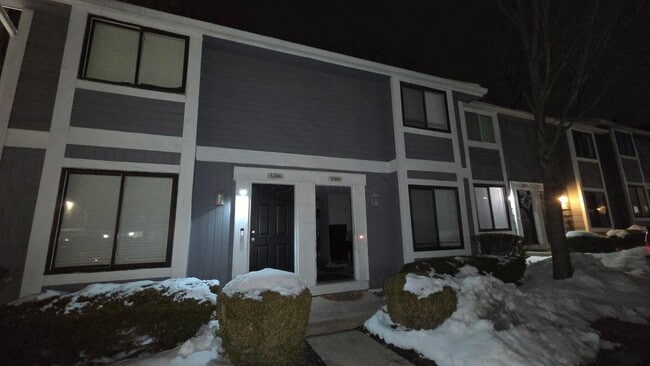 Building Photo - 5388 Flintstone Dr