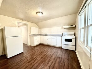 Building Photo - 520-522 Madera Ave