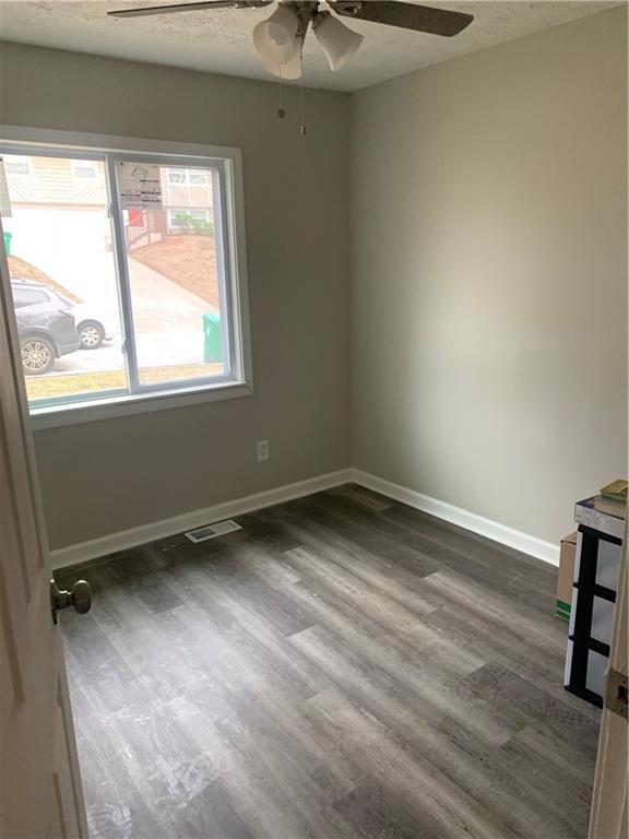 Foto del edificio - 5471 Martins Crossing Rd