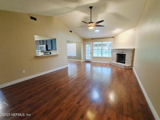 Building Photo - 1845 Weston Cir