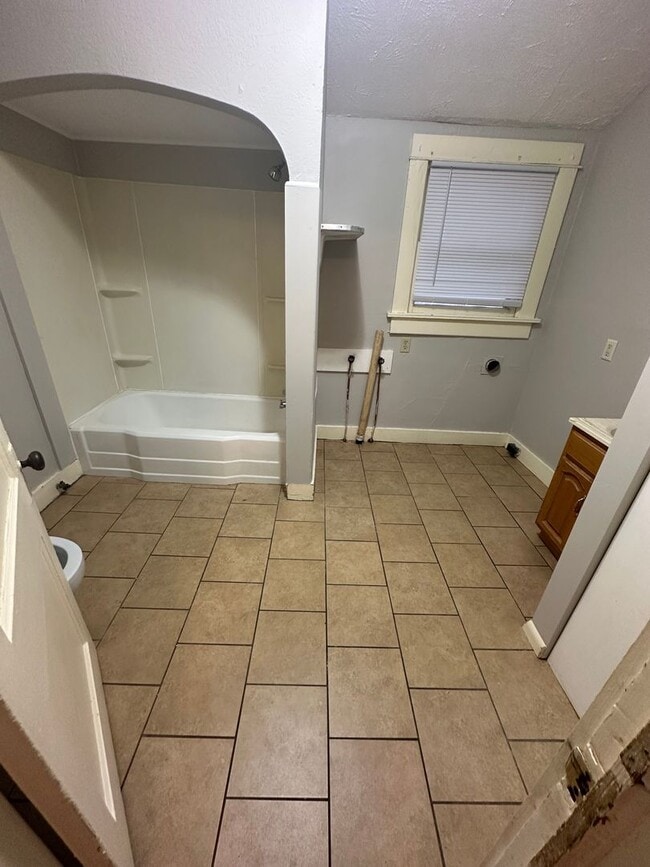 Foto del edificio - 3 Bedroom, 1 Bathroom House