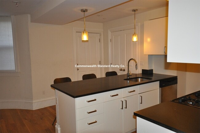 Foto del edificio - 656 Massachusetts Ave