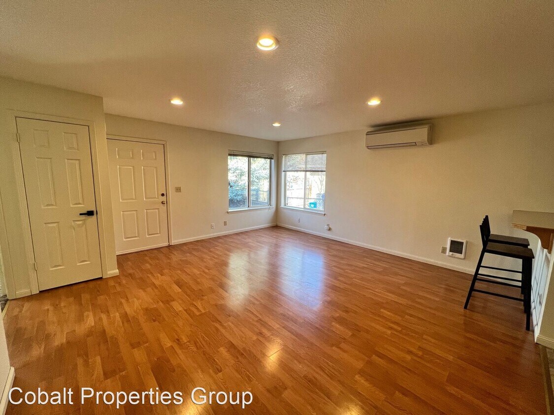 3 br, 2 bath House 1355 NW Davenport Ave House Rental in Bend, OR