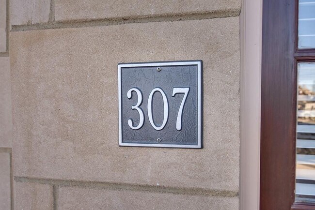 Foto del edificio - 2114 Acklen Ave