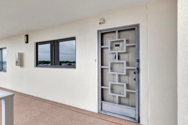 Building Photo - 7310 Ashford Pl