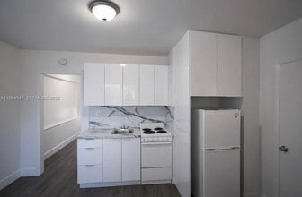 Building Photo - 5305 Biscayne Blvd