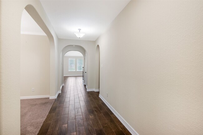 Building Photo - 10823 Paula Bluff Ln