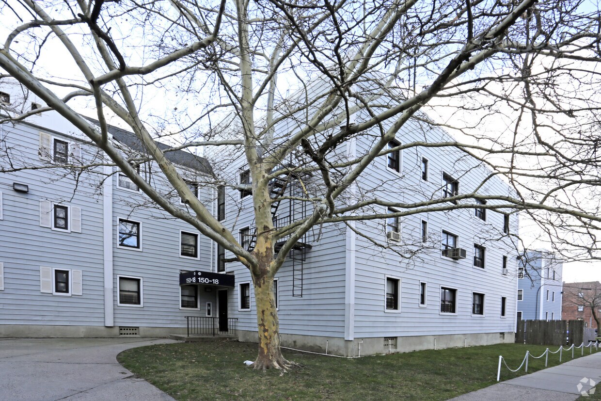 Kew Garden Hills - 150-18 75th Ave