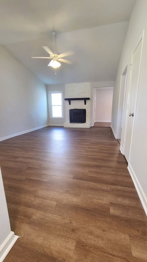 Foto del edificio - Cute corner home for rent