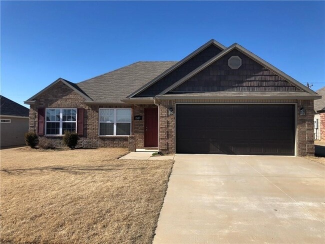 Building Photo - 2617 Whispering Woods Ct