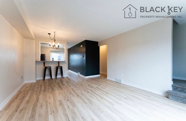 Building Photo - 110 Deveron Crescent