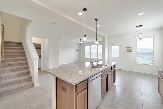 Building Photo - 3715 White Gardenia Ln