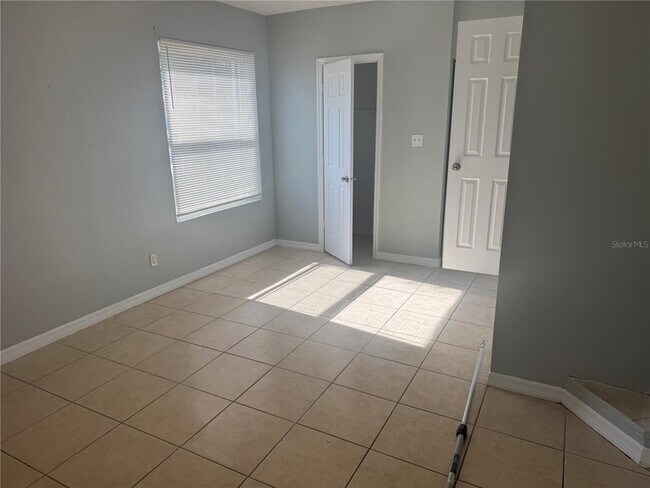 Foto del edificio - 444 Ball Ct