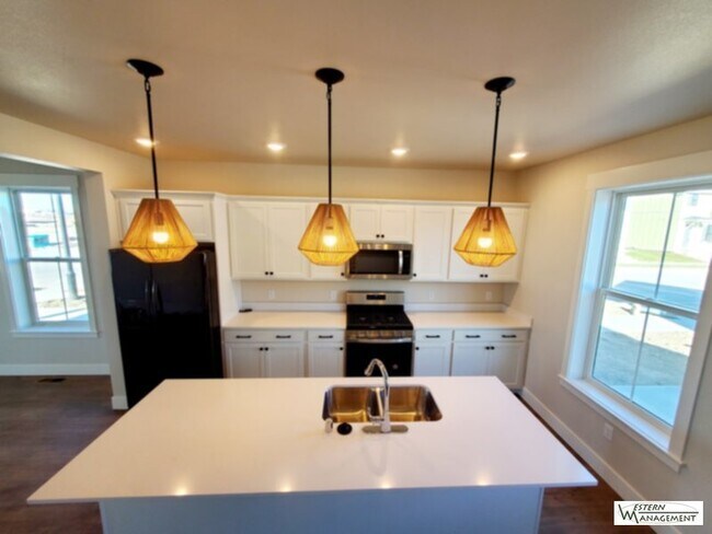 Building Photo - 1655 St George Blvd