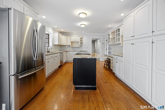 Foto del edificio - 34 Hi-Ann Ct