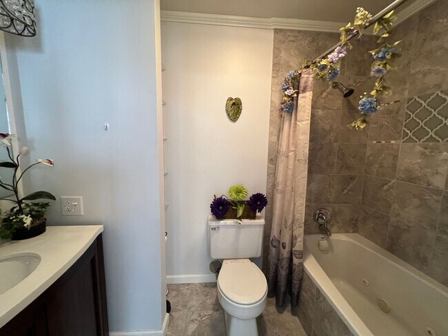 Building Photo - HOLIDAY HILLS AVAILABLE NOW! 2 BEDROOM 2 F...