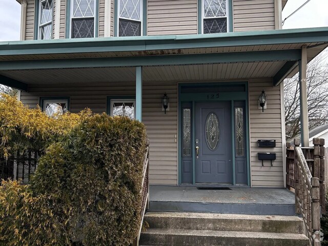 Building Photo - 125 White Horse Ave
