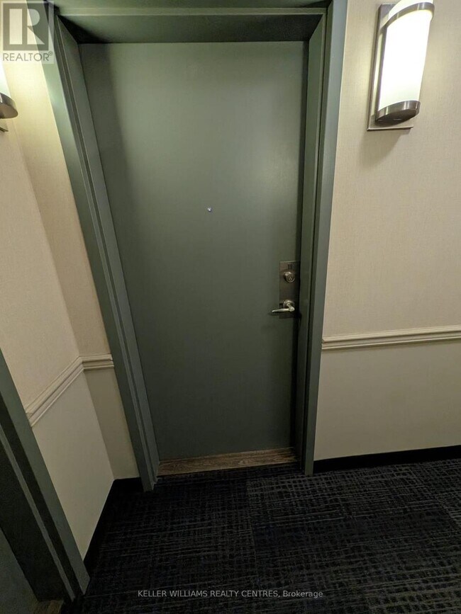 Photo du bâtiment - 5170 Winston Churchill Blvd