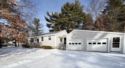 4 Easement Rd