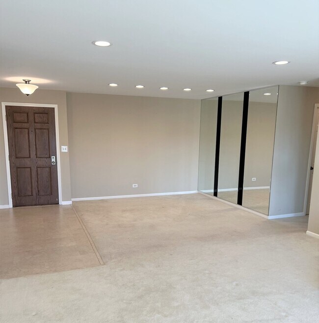 1280 Rudolph Dr Unit 5B, Northbrook, IL 60062 Condo for Rent in