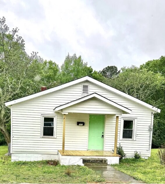 Primary Photo - 111 Williams St