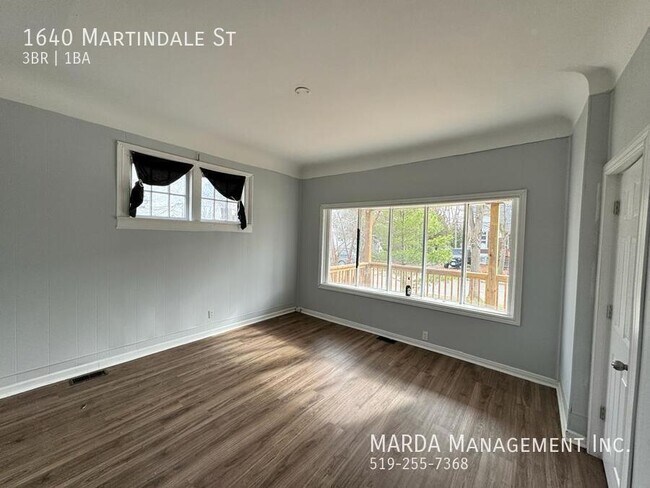 Building Photo - CHARMING 3 BED/1 BATH MAIN - WEST END FREE WIFI + 85% OF UTILITIES