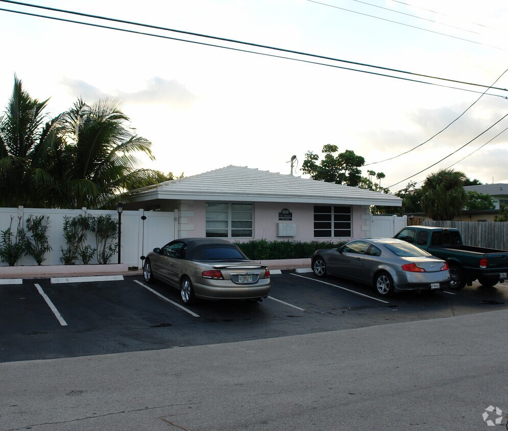  - North Victoria Park Road Apartments