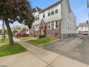 Building Photo - 265 N 17th St