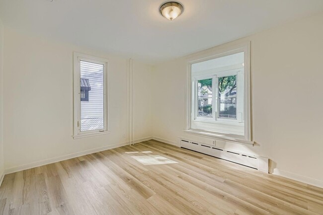 Foto del edificio - 2630 14th Ave S