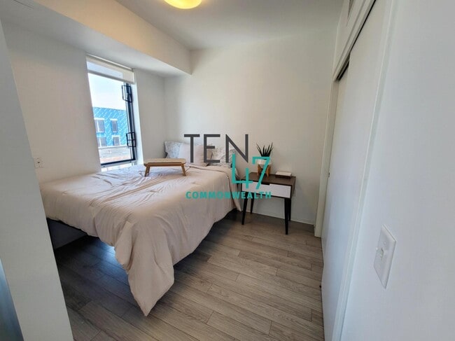 Building Photo - 1047 Commonwealth Ave