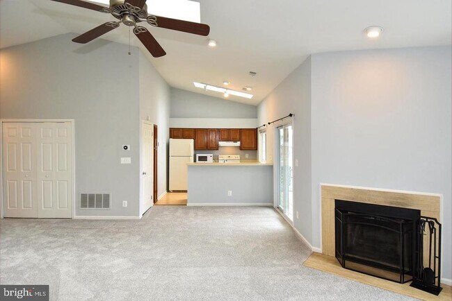 Foto del edificio - 4056 Grays Pointe Ct
