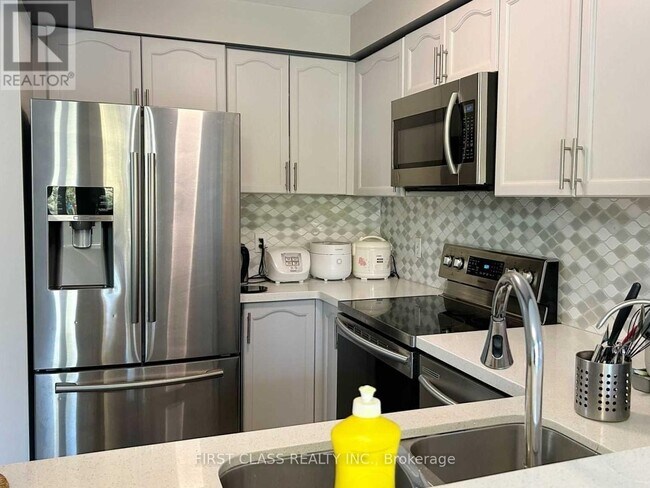 Photo du bâtiment - 1285 Bristol Rd W