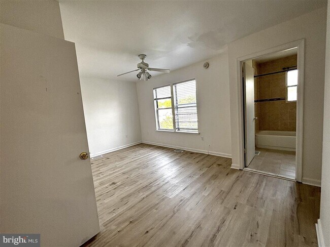 Foto del edificio - 3423 Orange Grove Ct